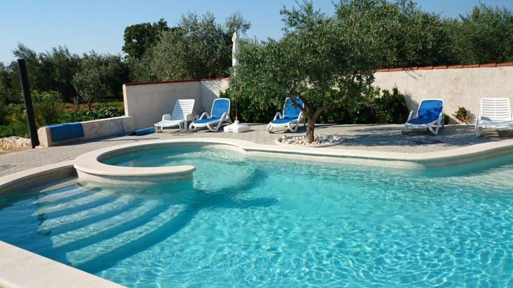 Apartments Villa Oliva Peroj Exteriér fotografie