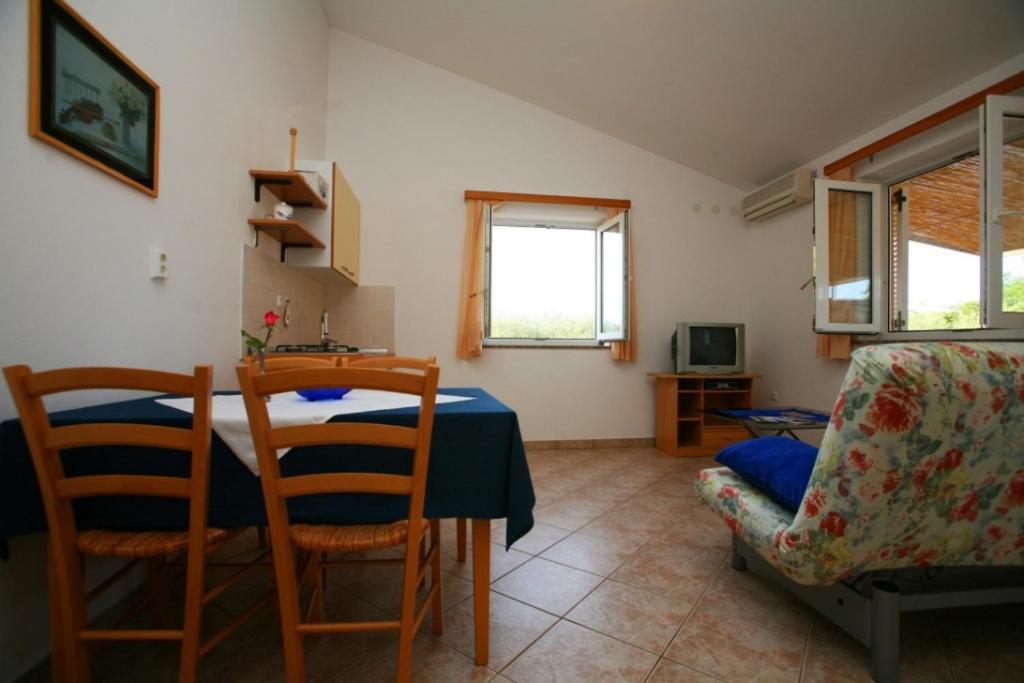 Apartments Villa Oliva Peroj Pokoj fotografie